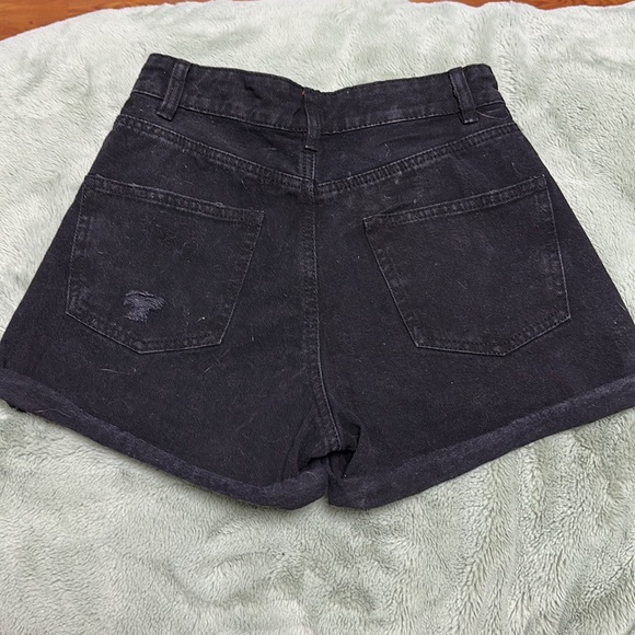 Black refuge vintage mom shorts - Picture 2 of 2